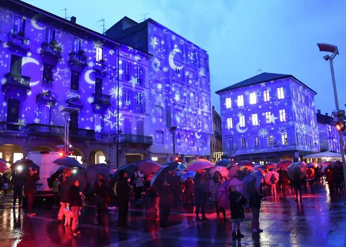 アパート Di Lecco - Parcheggio Gratuito - Stazione Ferroviaria カロルツィオコルテ