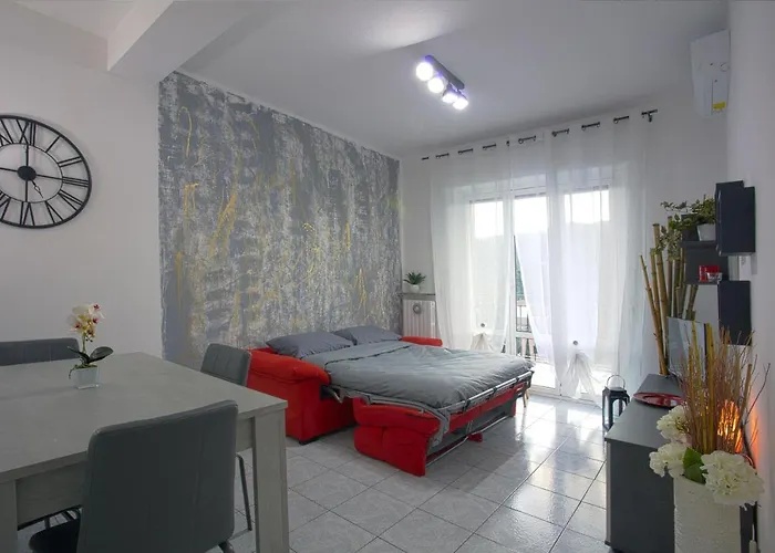 Di Lecco - Parcheggio Gratuito - Stazione Ferroviaria Апартаменты *