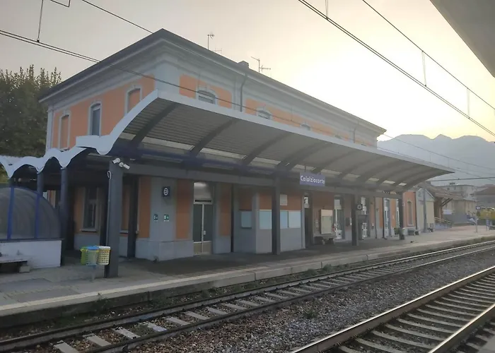 Di Lecco - Parcheggio Gratuito - Stazione Ferroviaria Апартаменты Калольциокорте