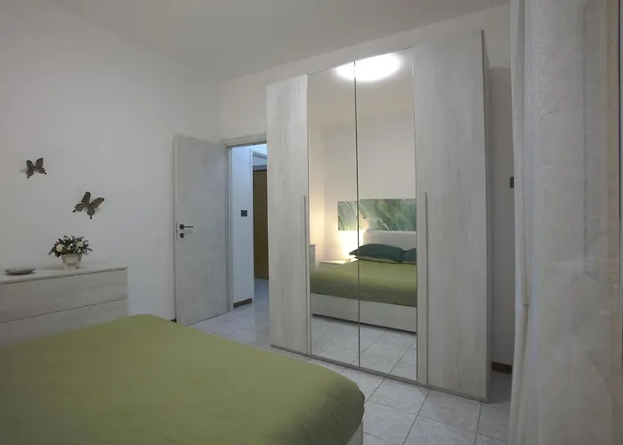 Di Lecco - Parcheggio Gratuito - Stazione Ferroviaria Апартаменты