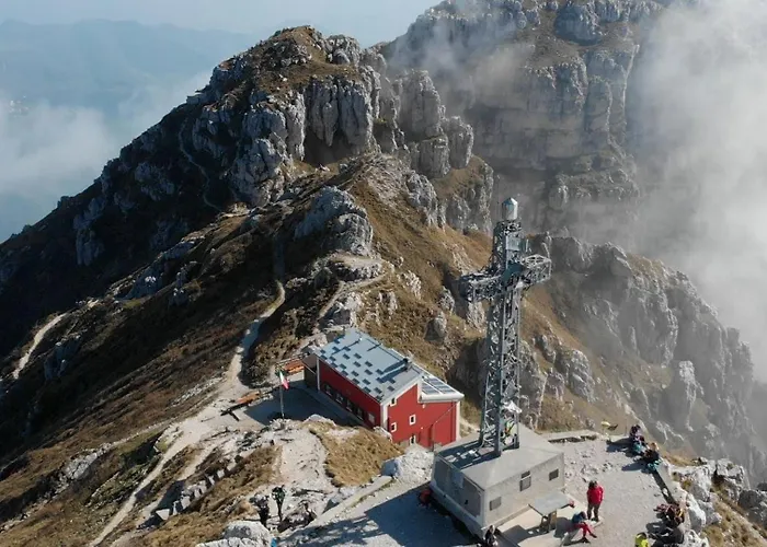 Di Lecco - Parcheggio Gratuito - Stazione Ferroviaria Апартаменты *