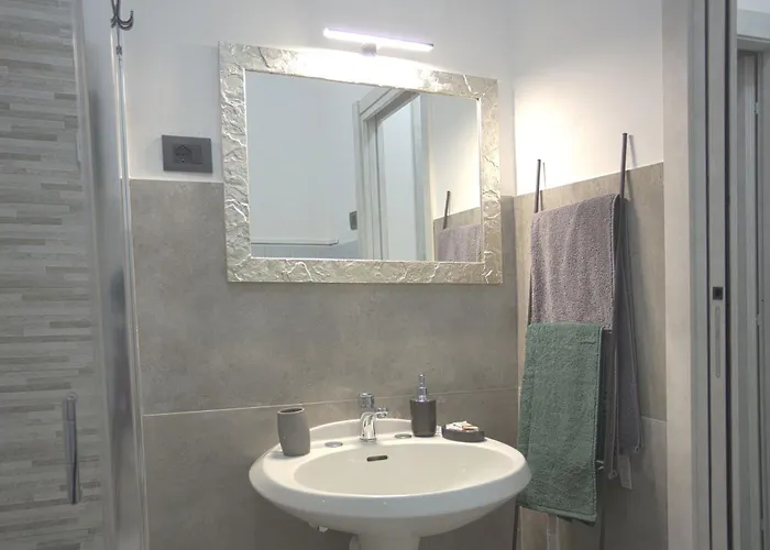 Апартаменты Di Lecco - Parcheggio Gratuito - Stazione Ferroviaria Калольциокорте